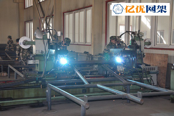 广东螺栓球网架加工车间